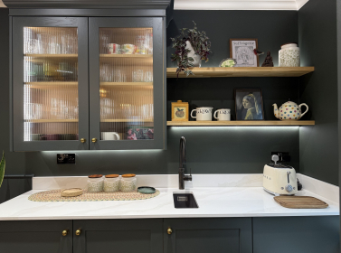 Painted Kitchen Dark Green 106