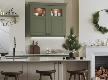 Painted kitchen Green