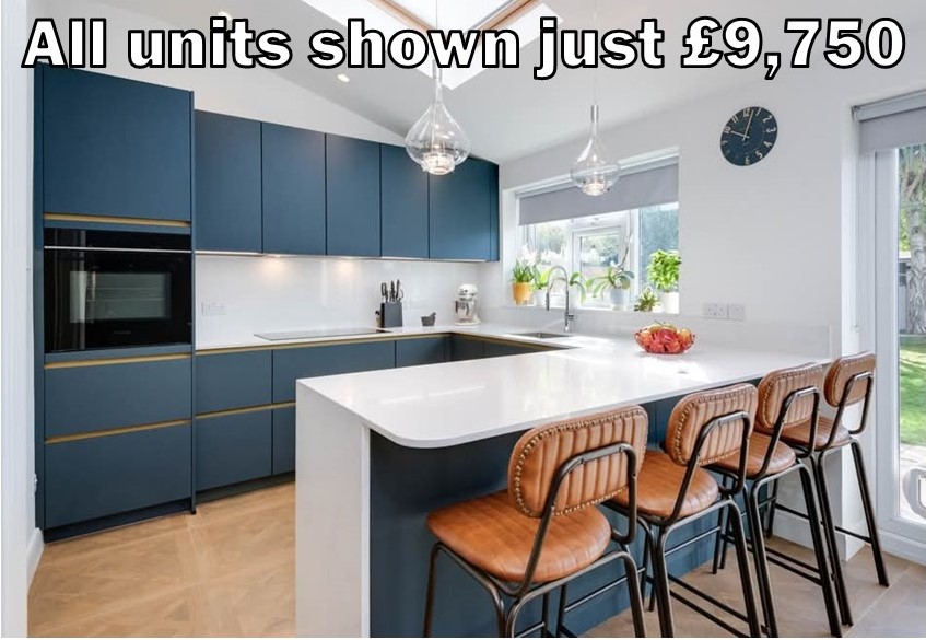 dark blue matt handleless kitchen 200.1