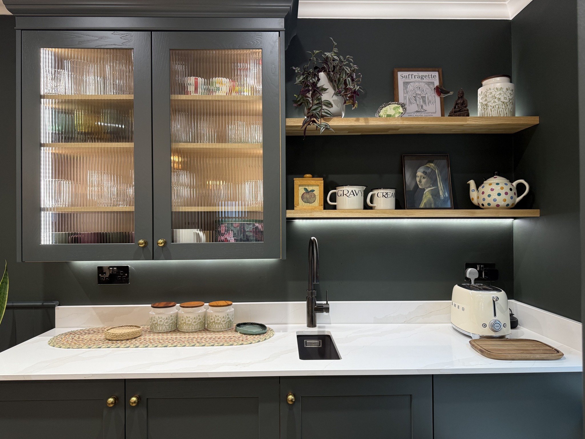 Painted Kitchen Dark Green 106