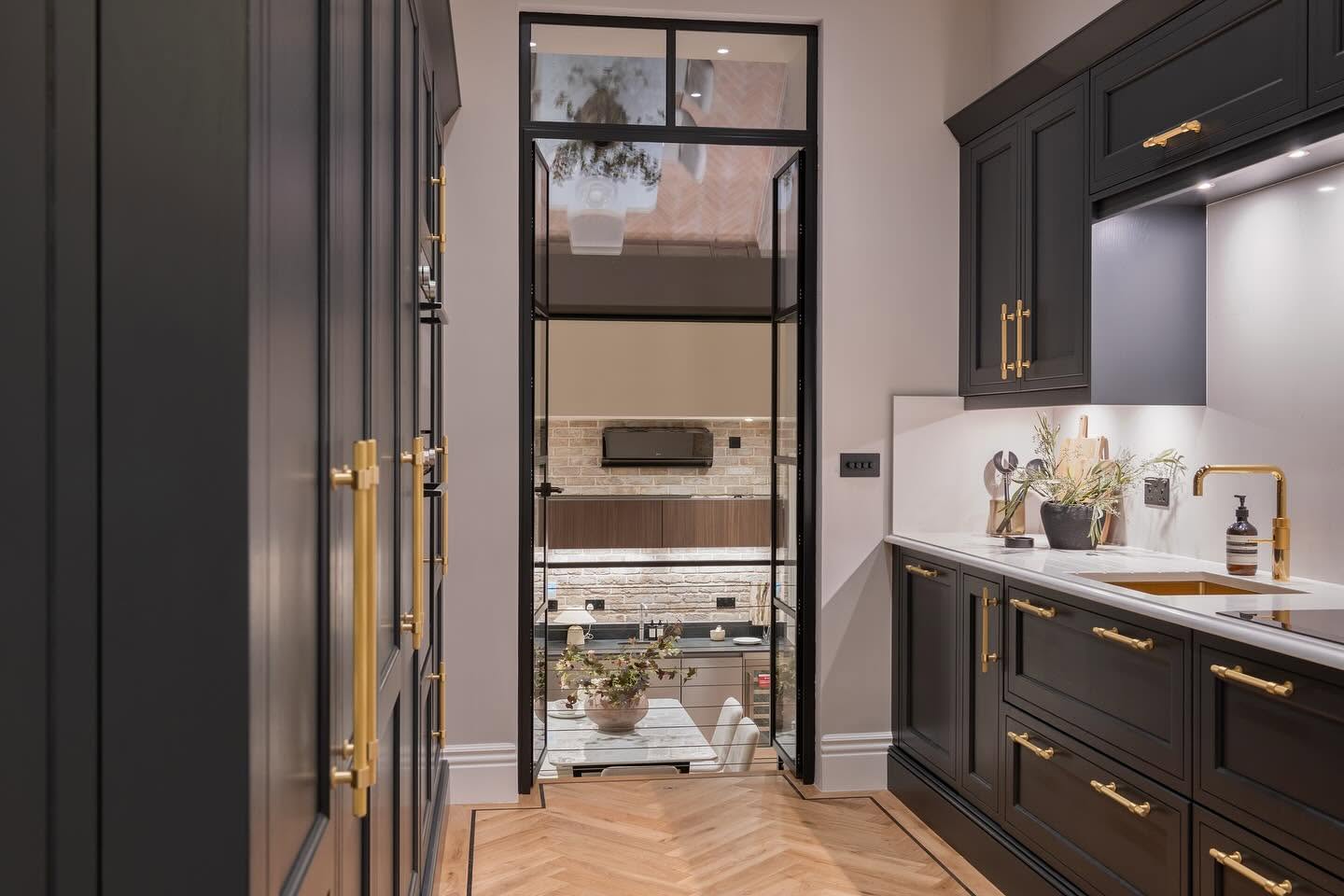 mock in frame kitchen 30.8