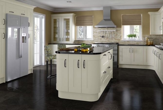 Painted kitchen Ivory