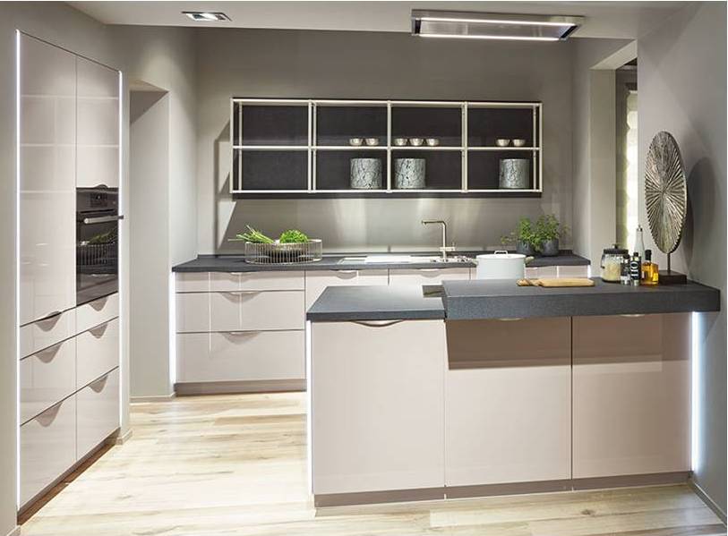 lacquered gloss kitchen 32
