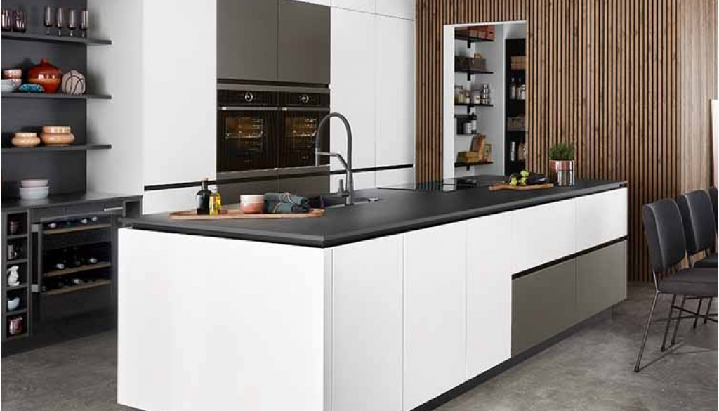 lacquered kitchen